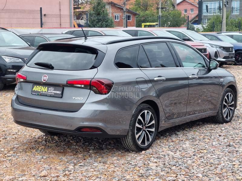 Fiat Tipo 1.4T-JET/LOUNGE PLUS