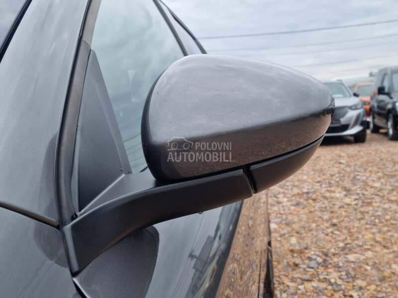 Fiat Tipo 1.4T-JET/LOUNGE PLUS