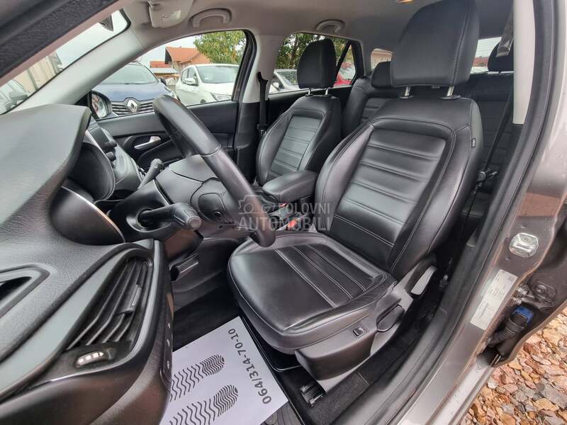 Fiat Tipo 1.4T-JET/LOUNGE PLUS