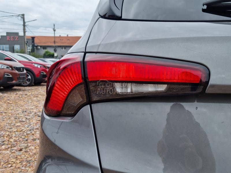 Fiat Tipo 1.4T-JET/LOUNGE PLUS