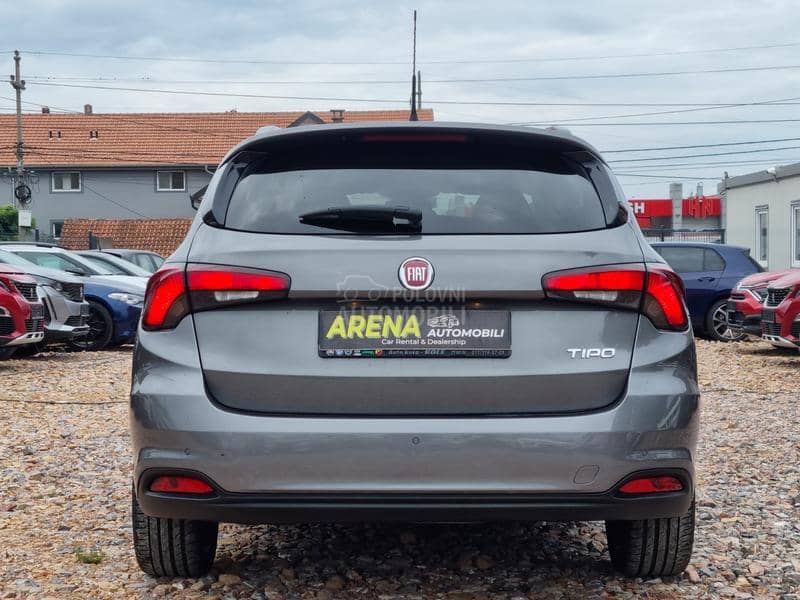 Fiat Tipo 1.4T-JET/LOUNGE PLUS