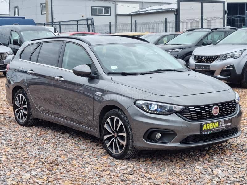 Fiat Tipo 1.4T-JET/LOUNGE PLUS