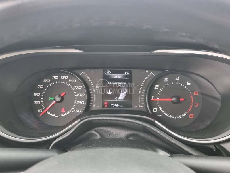 Fiat Tipo 1.4T-JET/LOUNGE PLUS