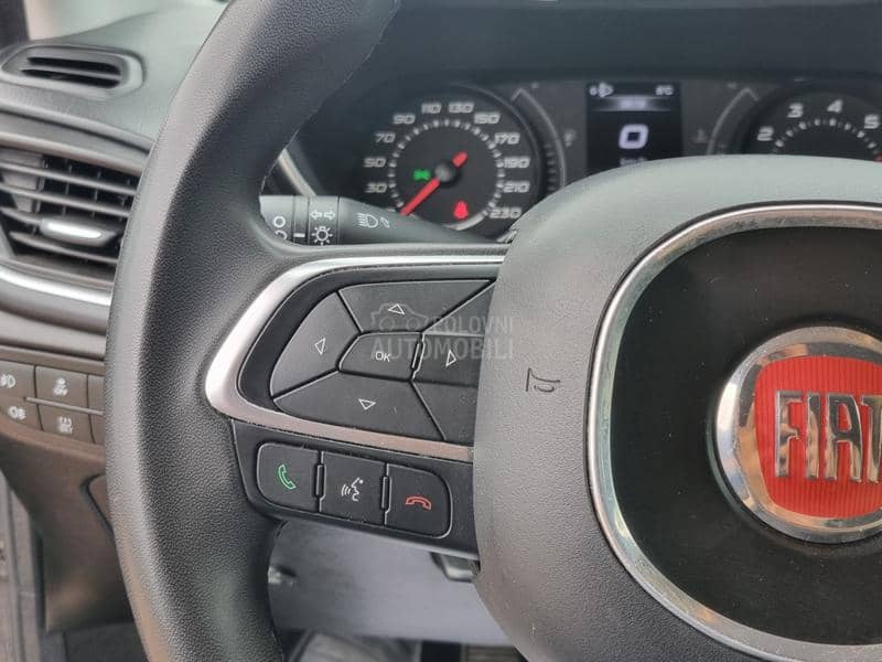 Fiat Tipo 1.4T-JET/LOUNGE PLUS