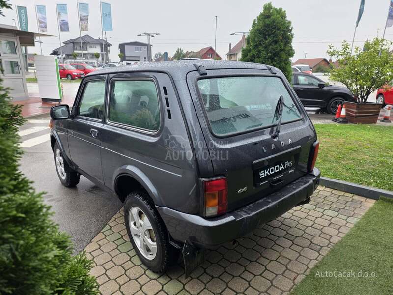 Lada Niva 1.7 i URBAN 4X4