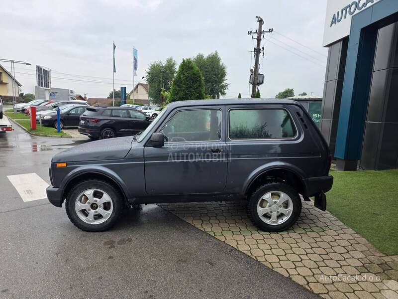 Lada Niva 1.7 i URBAN 4X4