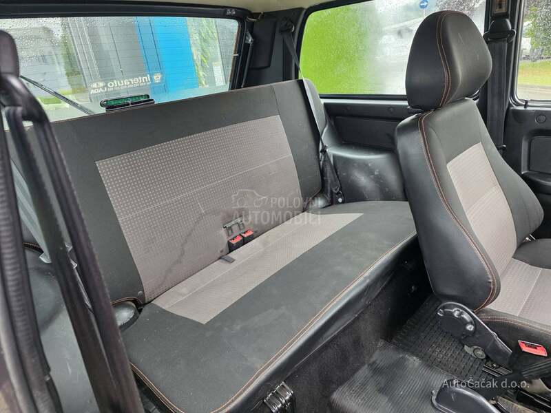 Lada Niva 1.7 i URBAN 4X4