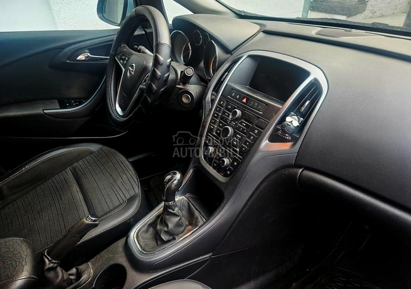 Opel Astra J 1.6