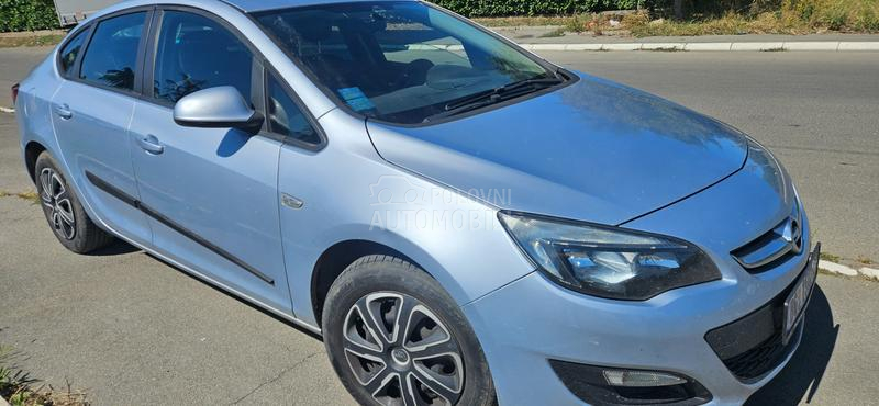 Opel Astra J 1.6