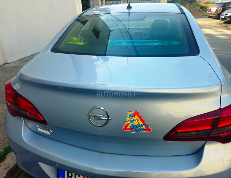 Opel Astra J 1.6