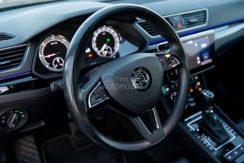 Škoda Superb 