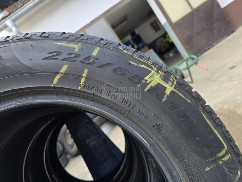 Pirelli 225/65 R17 Zimska