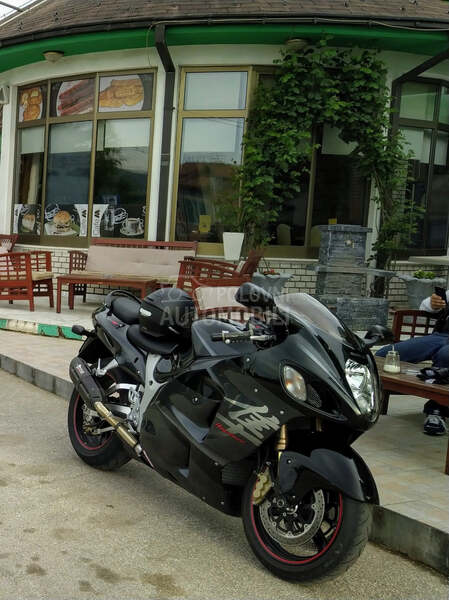 Suzuki 1300