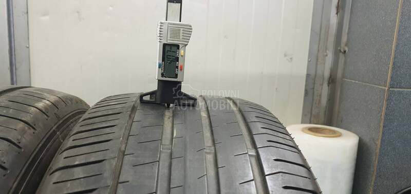 Falken 235/55 R17 Letnja