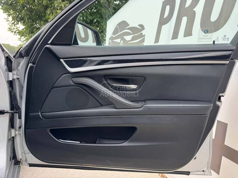 BMW 520 XEN / KOŽA