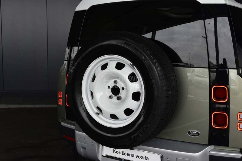 Land Rover Defender 90