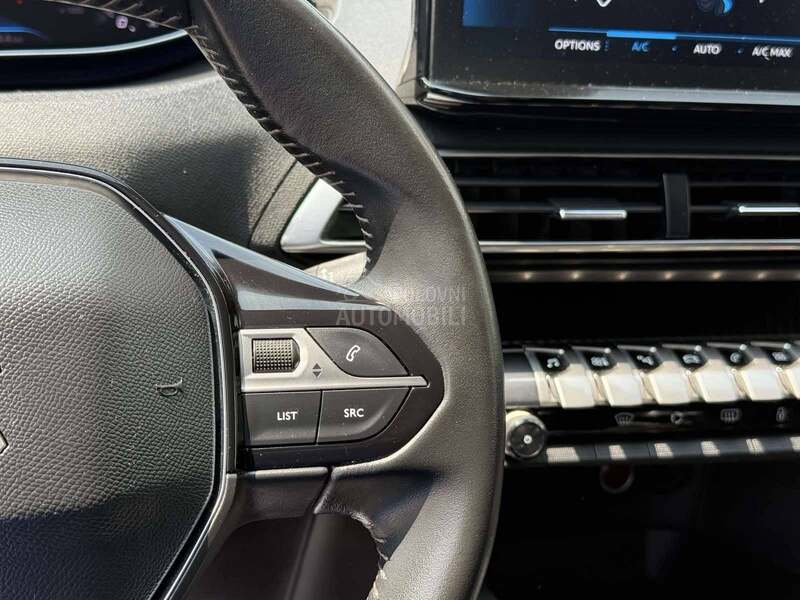 Peugeot 3008 1.2 B