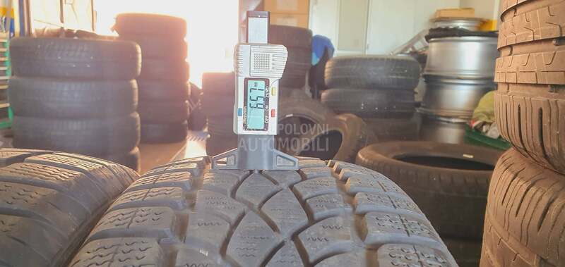 Dunlop 235/55 R18 Zimska