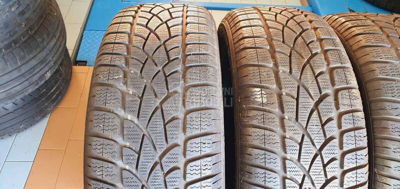 Dunlop 235/55 R18 Zimska