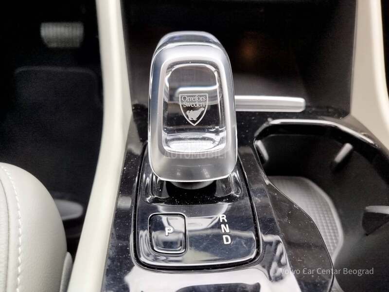 Volvo XC40 T2 AT R DESIGN