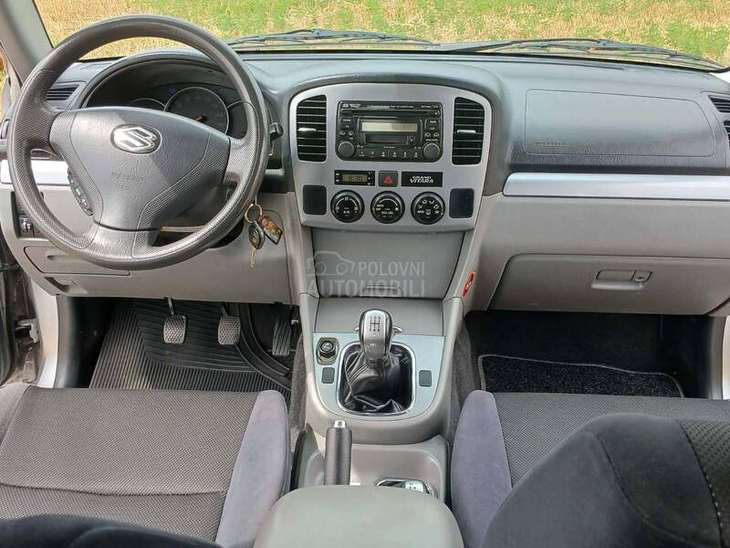 Suzuki Grand Vitara 2 0