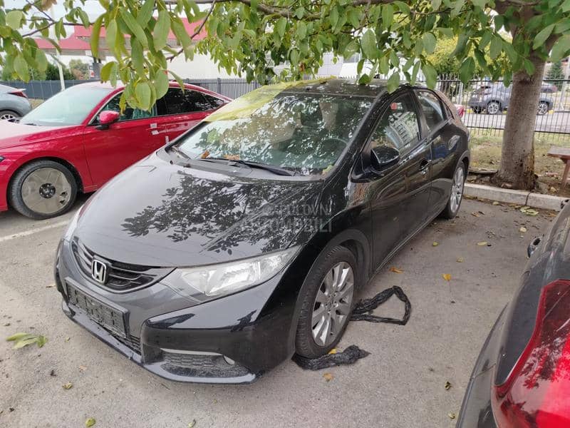 Honda Civic 1.8 vtec 2014. god. -  kompletan auto u delovima