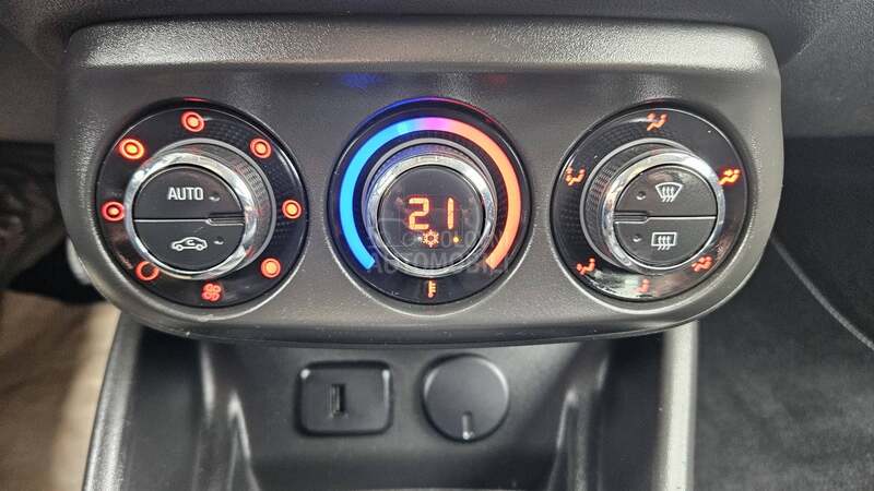 Opel Corsa E 1.4B E N Z/LED/NAV/
