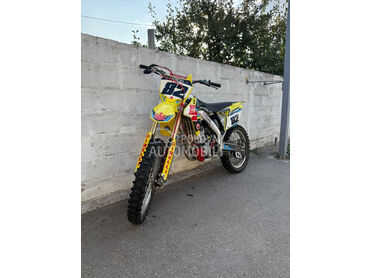Suzuki Rmz