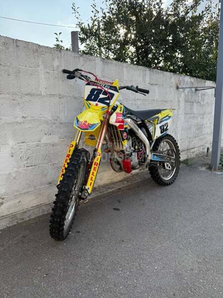 Suzuki Rmz