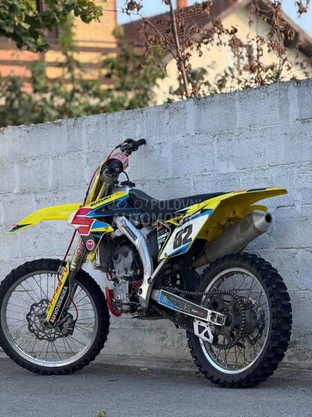 Suzuki Rmz