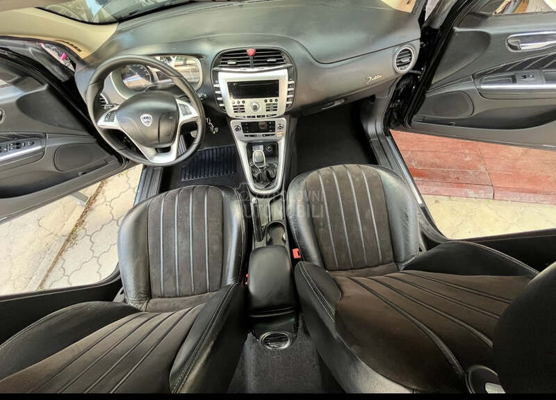 Lancia Delta 1.4 TJET