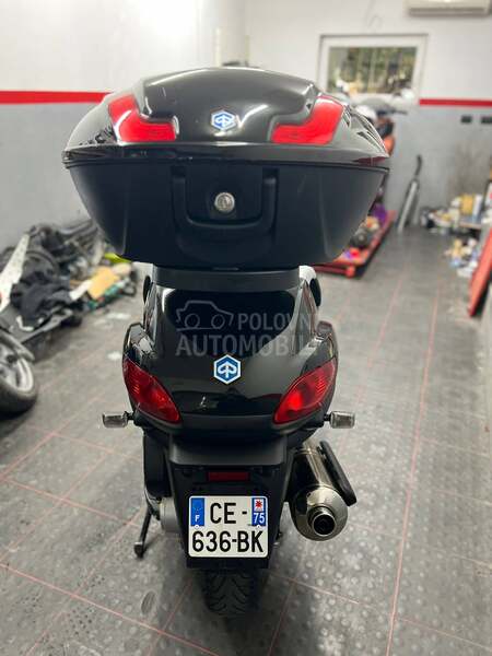 Piaggio Mp3 LT