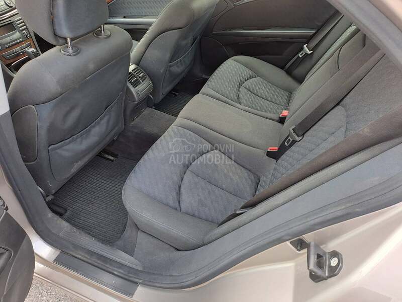 Mercedes Benz E 200 