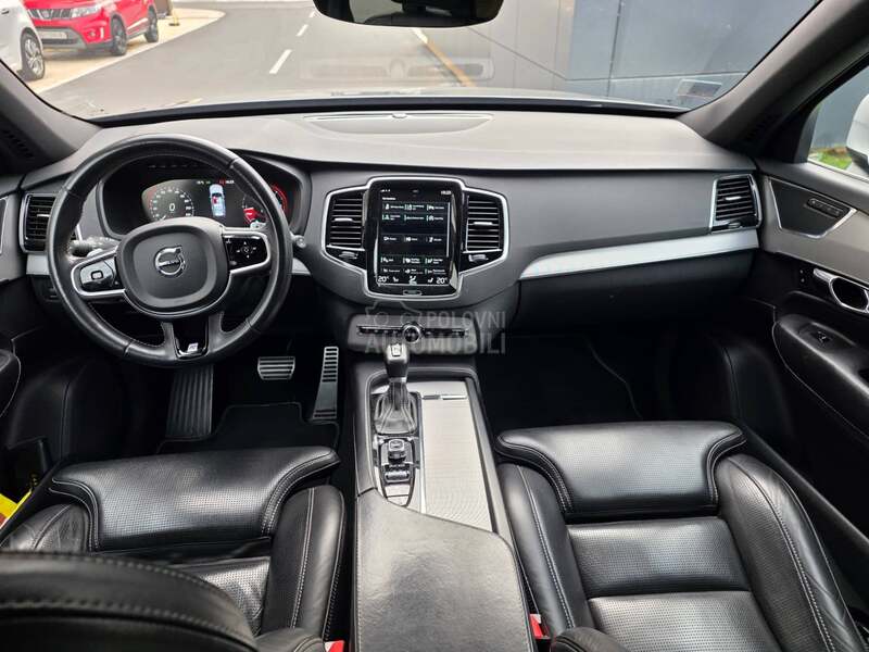 Volvo XC90 R-DESIGN