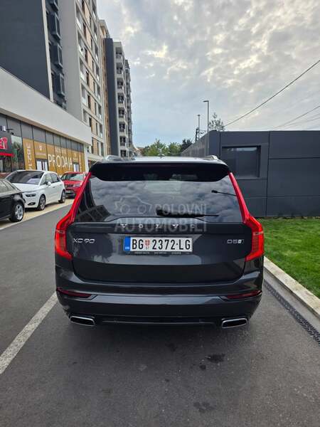 Volvo XC90 R-DESIGN