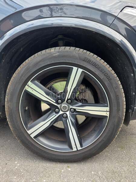 Volvo XC90 R-DESIGN