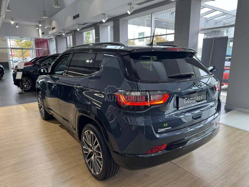 Jeep Compass 1.5 SUMMIT