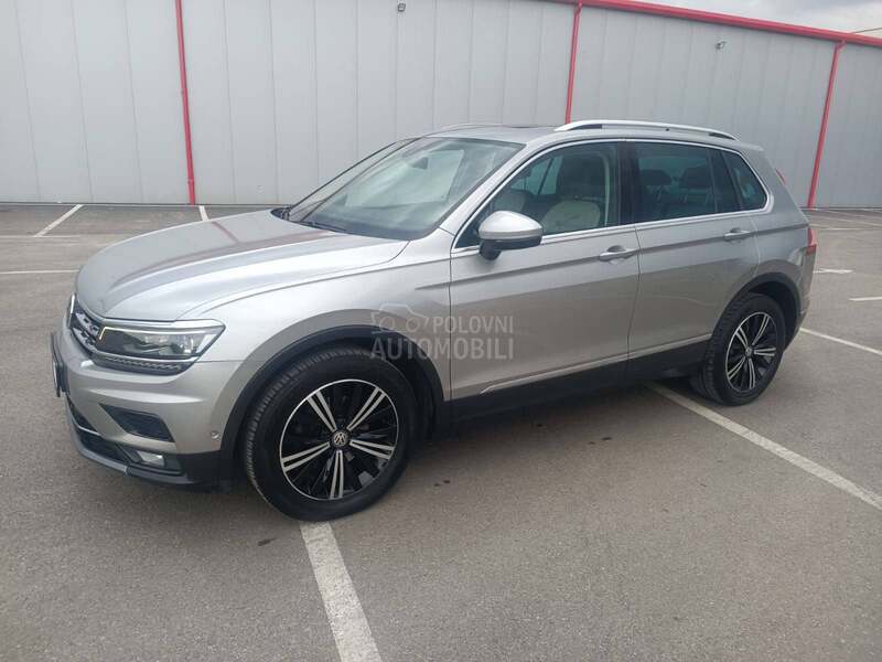 Volkswagen Tiguan 2.0 CARAT EXCLUSIVE