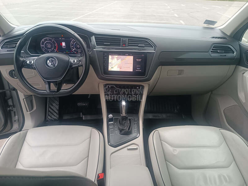 Volkswagen Tiguan 2.0 CARAT EXCLUSIVE