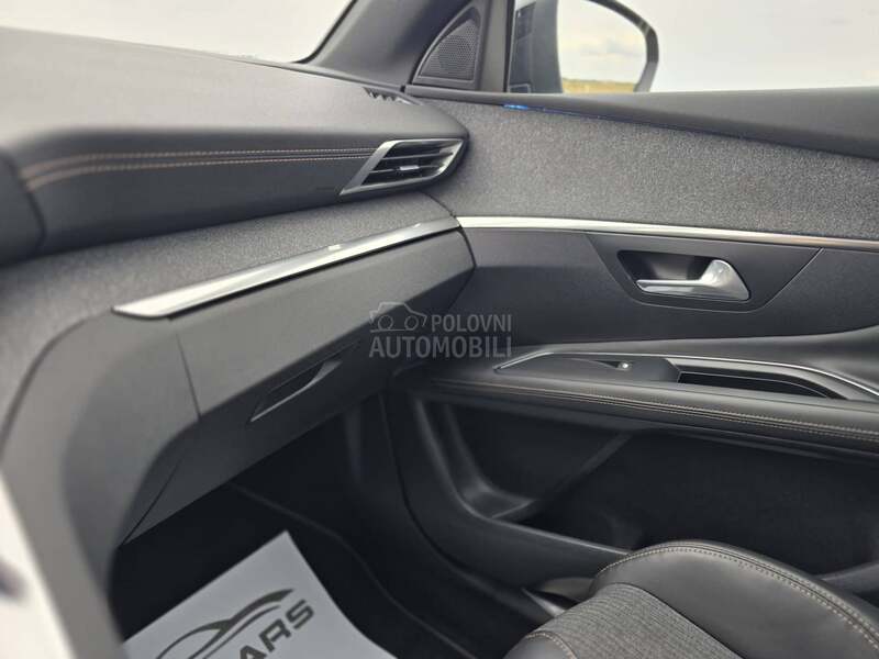 Peugeot 3008 GT LINE,MATRIX,PANO