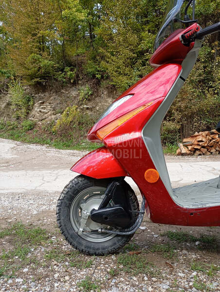 Honda lead