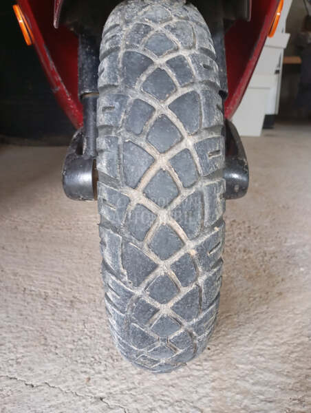 Honda lead