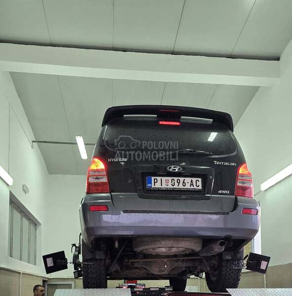 Hyundai Terracan 