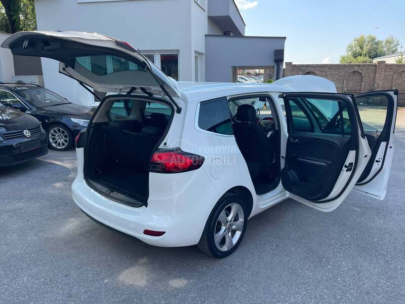 Opel Zafira 7 S E D