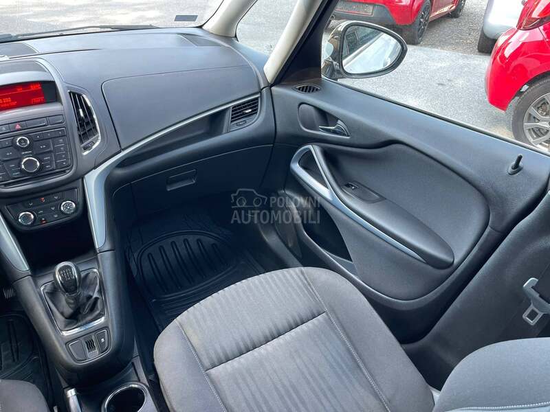 Opel Zafira 7 S E D