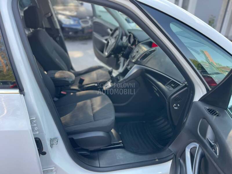 Opel Zafira 7 S E D