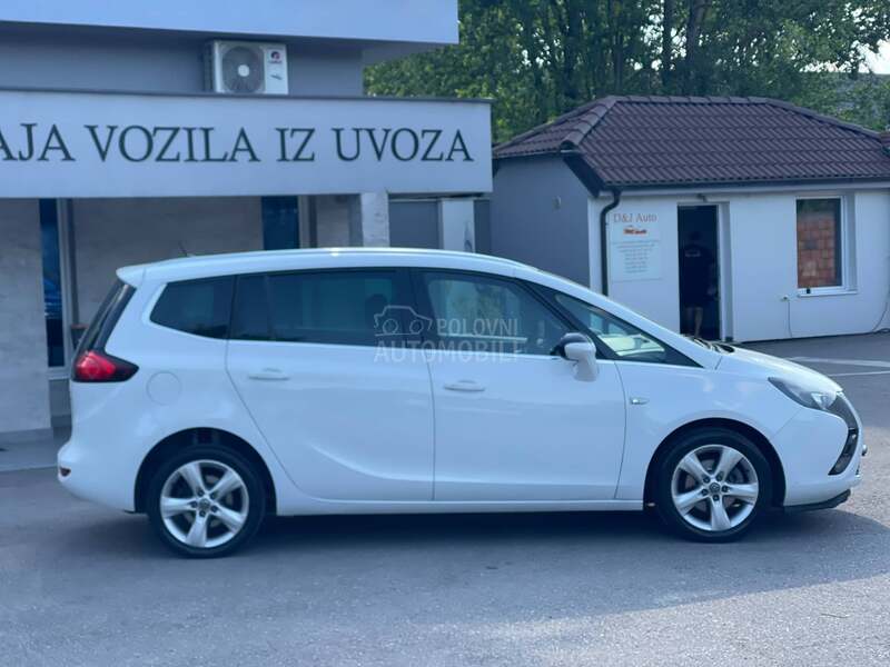 Opel Zafira 7 S E D