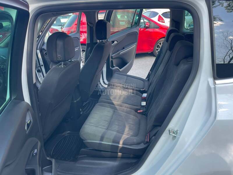 Opel Zafira 7 S E D