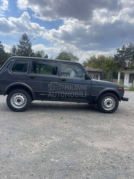 Lada Niva 