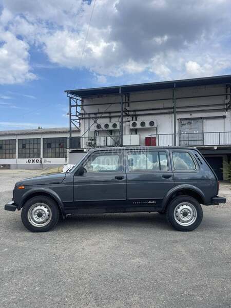 Lada Niva 